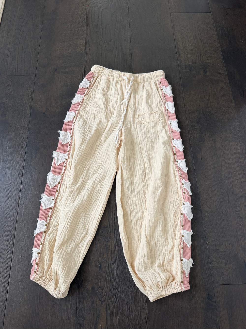POL Cream Boho Patchwork Jogger Pants - Picture 4 of 6